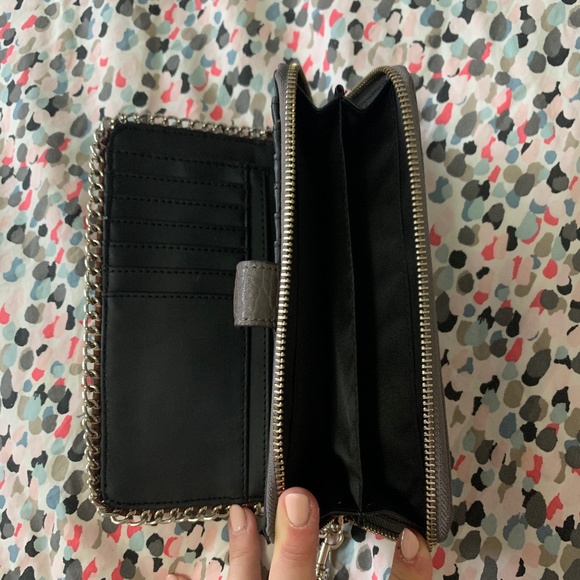 Guess clutch/wallet NEVER USED - Picture 5 of 5